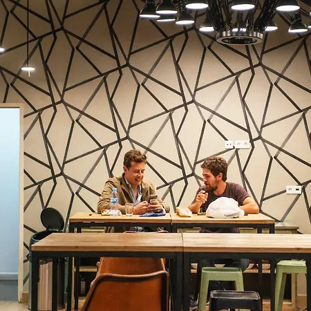 Safestay Gothic Hostal *